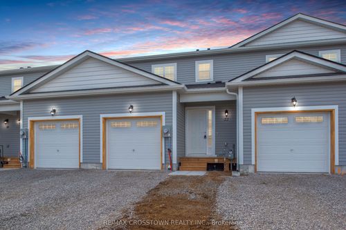 22 Mcconnell Cres, Bracebridge, ON, P1L0N7 | Card Image