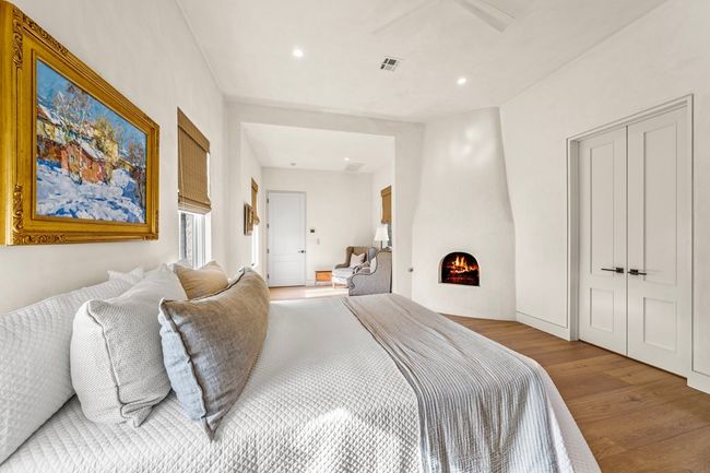 705 W Creek St, Home with 3 bedrooms, 5 bathrooms and 3 parking in Fredericksburg TX | Image 28