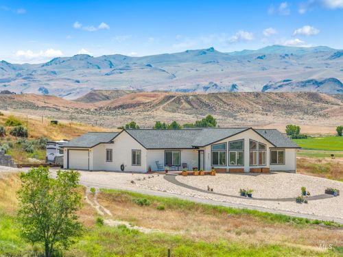 8142 Us Highway 95, Marsing, ID, 83639-8157 | Card Image