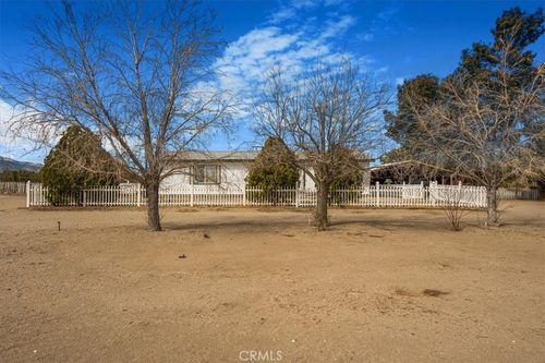13378 Paramount Rd, Phelan, CA, 92371-9100 | Card Image