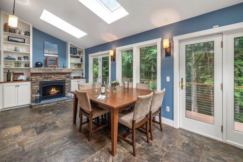 527 Black Bear Run, Stowe, VT, 05672-5003 | Card Image