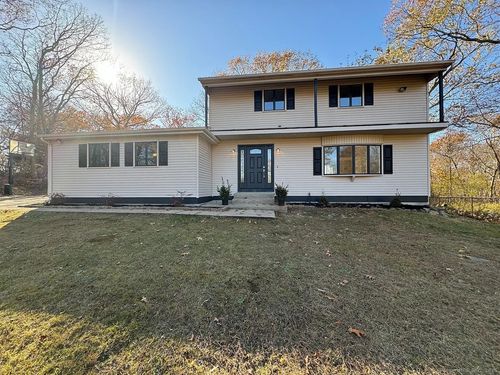 34 Rogers Hill Rd, Waterford, CT, 06385-4136 | Card Image