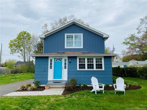 8 Clinton Ave, Old Saybrook, CT, 06475-2419 | Card Image