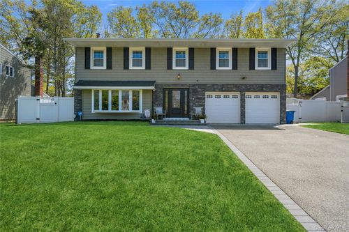 50 Abbot Rd, Smithtown, NY, 11787-2323 | Card Image