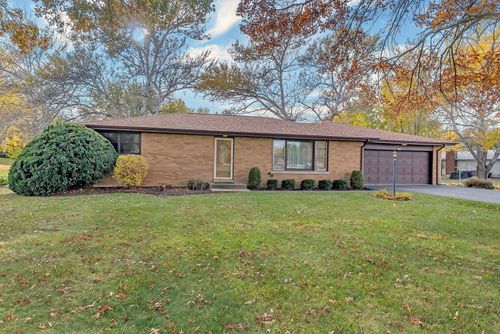 19 Willow Ln, Bristol, IL, 60512-9720 | Card Image