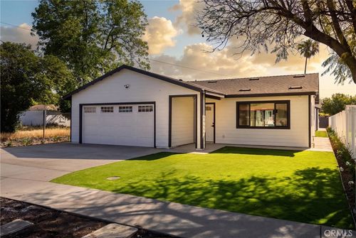 871 N. Perris N, San Bernardino, CA, 92411 | Card Image