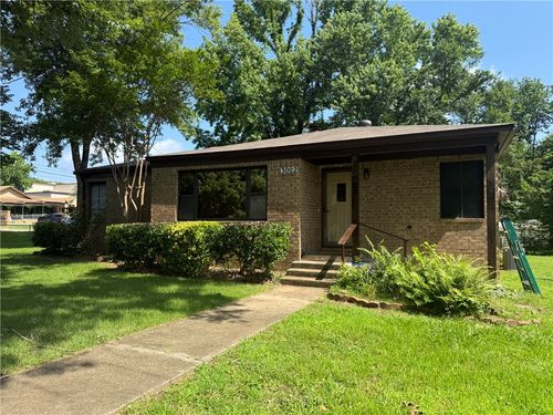3002 W 2nd St, Russellville, AR, 72801-3344 | Card Image