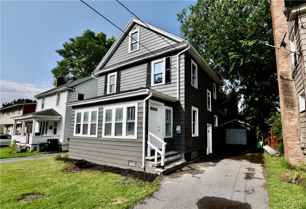 Berwyn Ave, Syracuse, NY 13210