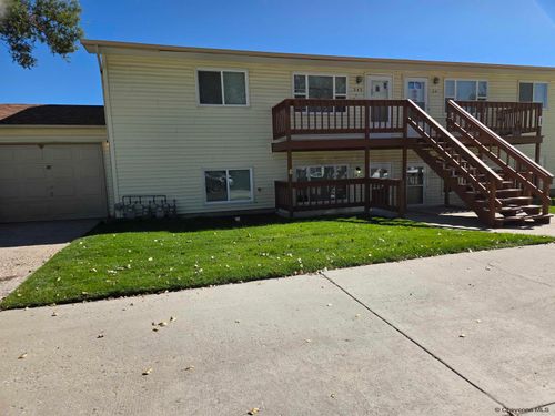 247 Miller Ln, Cheyenne, WY, 82009-4169 | Card Image