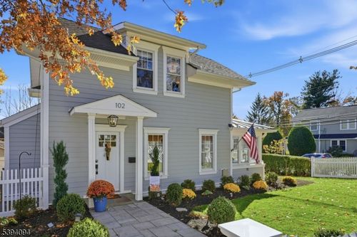 102 Center Ave, Chatham, NJ, 07928-2643 | Card Image