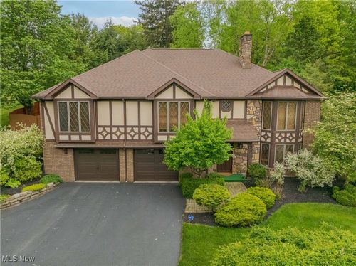 3033 Nw Westmoreland Avenue Nw, Canton, OH, 44718 | Card Image