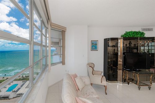 apt-22p-1980 S Ocean Dr, Hallandale Beach, FL, 33009-5939 | Card Image