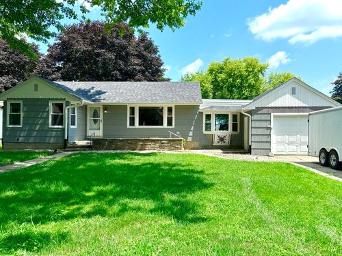 251 Chapman St, Paw Paw, IL, 61353-8912 | Card Image