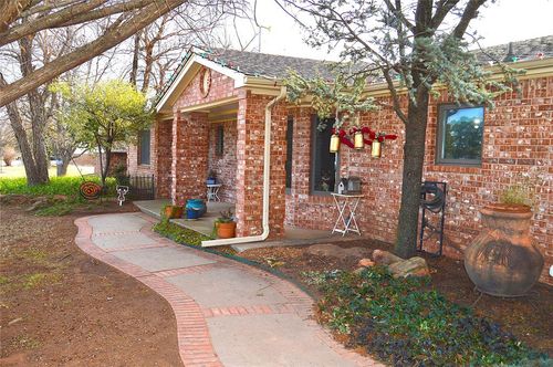 5232 E Tyler Dr, Tuttle, OK, 73089-8304 | Card Image