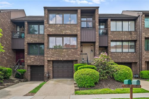 1512 Pinehurst Ln, Oakmont, PA, 15139-1040 | Card Image