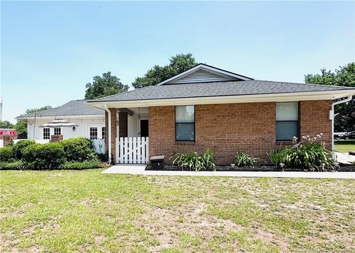 5706 Archer Rd, Hope Mills, NC, 28348-2202 | Card Image