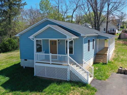 a-515 Grubert Ave, STAUNTON, VA, 24401-2761 | Card Image