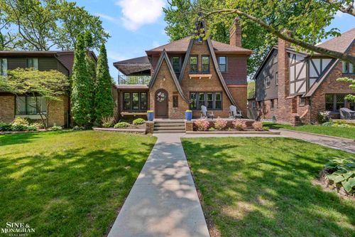 1231 Grayton St, Grosse Pointe Park, MI, 48230-1163 | Card Image