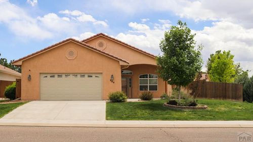 964 Peachcrest Dr, Pueblo, CO, 81005-5590 | Card Image
