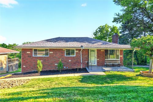 621 Woodland Rd, Canonsburg, PA, 15317-3858 | Card Image