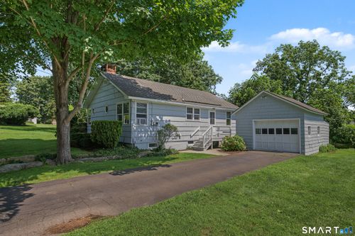 37 Beach Ave, Madison, CT, 06443-2827 | Card Image