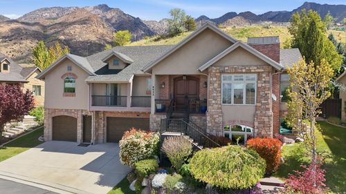6623 S Hidden Mill Cv, Cottonwood Heights, UT, 84121-5698 | Card Image