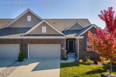 2303 Monte Vista Court, Condo with 3 bedrooms, 2 bathrooms and null parking in Orion Twp MI | Image 2