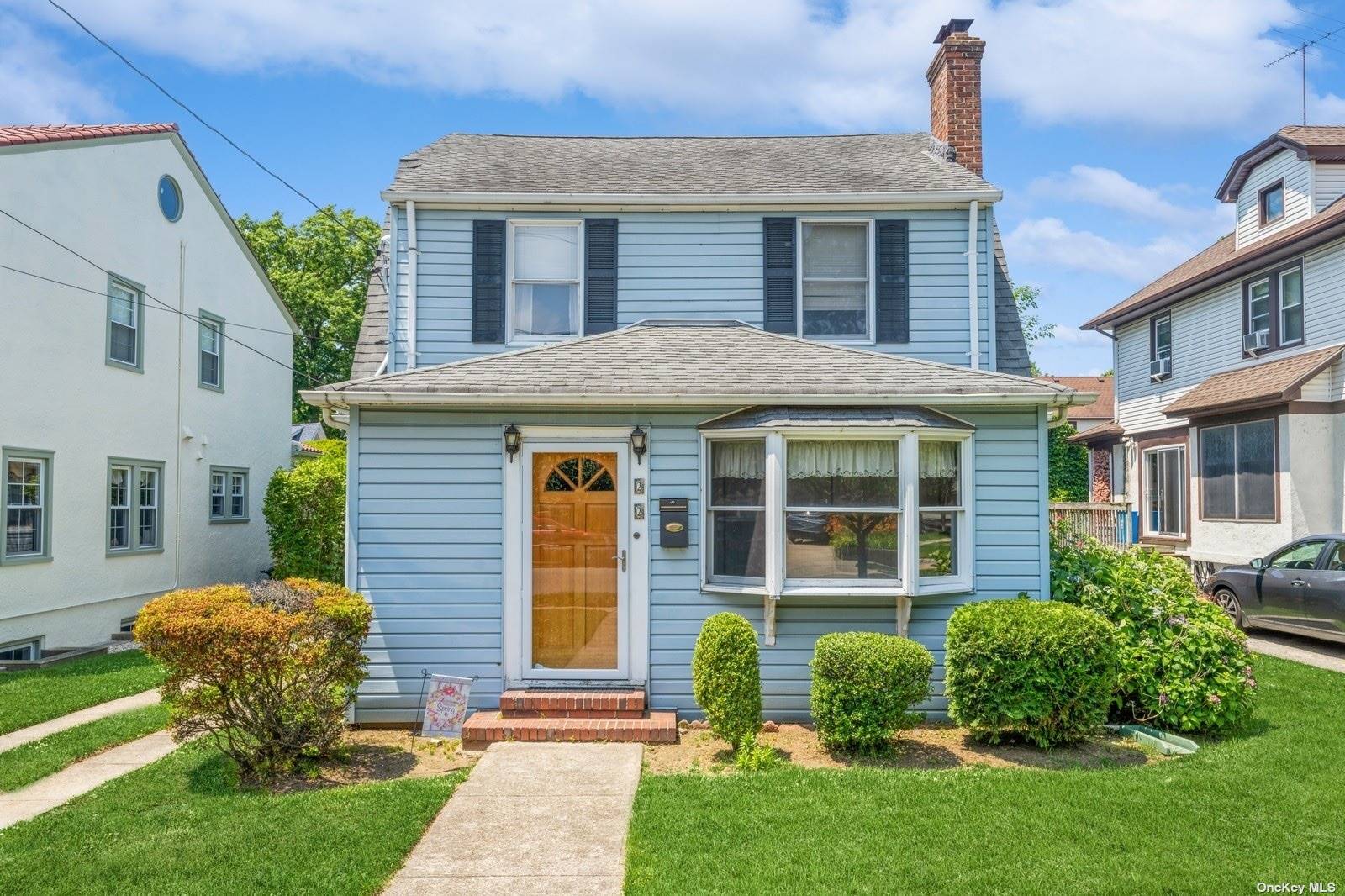 Locust St, Floral Park, NY 11001