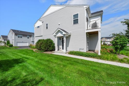 466 Comstock Dr, South Elgin, IL, 60124-3828 | Card Image