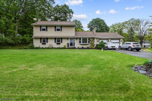 27 Koeck Rd, Columbia, NJ, 07832-2008 | Card Image