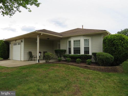 15 Meadowwood Ct, Columbus, NJ, 08022-1026 | Card Image