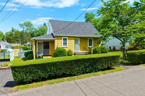 39 Day St, Catskill, NY, 12414-1106 | Card Image