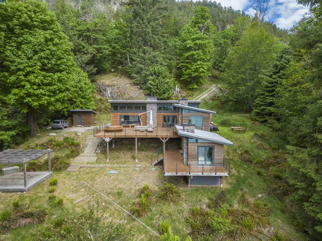 1888 Mount Artaban Road, House other with 3 bedrooms, 4 bathrooms and null parking in Gambier Island BC | Image 1