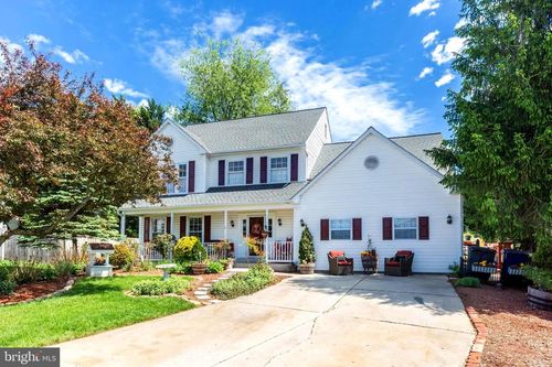 697 Garden Ct, WESTMINSTER, MD, 21157-4672 | Card Image