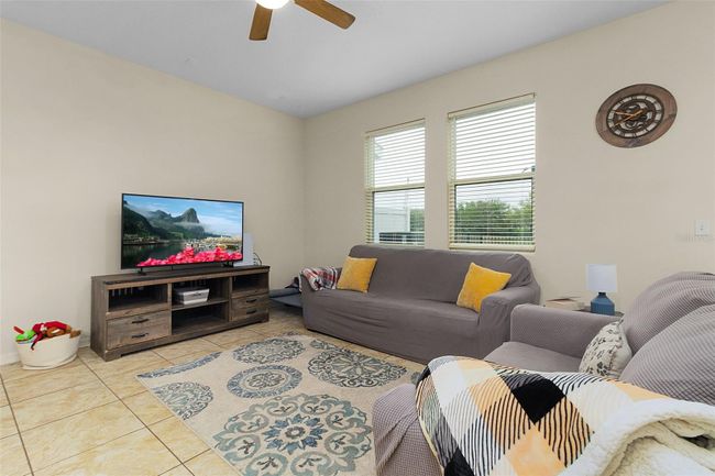 9107 Shepton St, Townhouse with 3 bedrooms, 3 bathrooms and null parking in ORLANDO FL | Image 6
