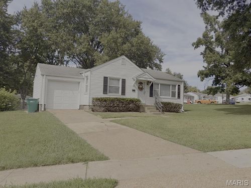 1229 Kilgore Dr, Saint Louis, MO, 63137-2019 | Card Image
