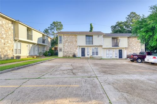 a-2400 Toro Ln, Bryan, TX, 77807-2307 | Card Image