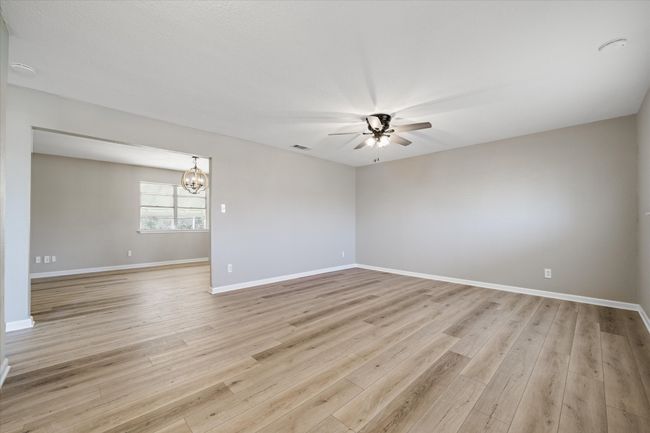 121 Bull Durham Rd, House other with 3 bedrooms, 2 bathrooms and null parking in Wills Point TX | Image 4