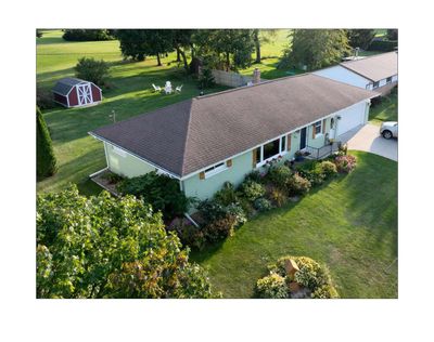 521 Fairview Drive, House other with 3 bedrooms, 2 bathrooms and null parking in HARTFORD WI | Image 2