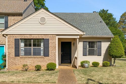 6466 Brookmead Cir, Hixson, TN, 37343-3026 | Card Image