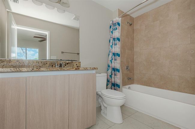 813 Nw 3 Rd Ave, Townhouse with 3 bedrooms, 3 bathrooms and null parking in Fort Lauderdale FL | Image 16
