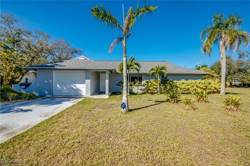 952 Ione Dr, FORT MYERS, FL, 33919-3225 | Card Image