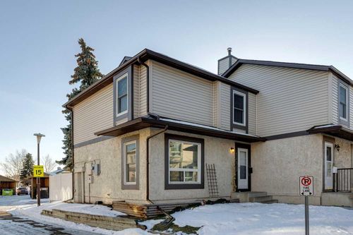 231 Deerpoint Lane Se, Calgary, AB, T2J6M6 | Card Image