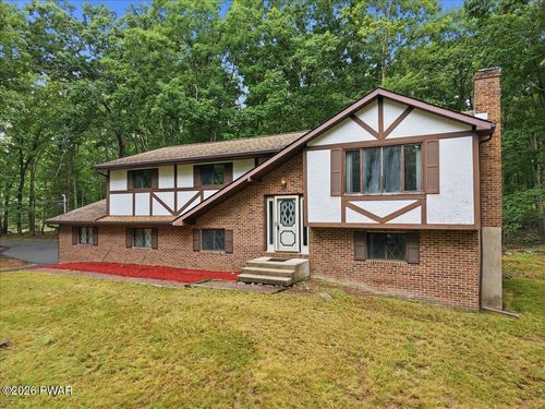 171 Seneca Dr, Milford, PA, 18337-9048 | Card Image