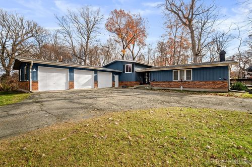 5S655 Bliss Road, Sugar Grove, IL, 60554 | Card Image