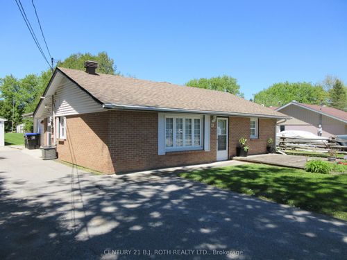31 River Dr, Angus, ON, L3W0G8 | Card Image