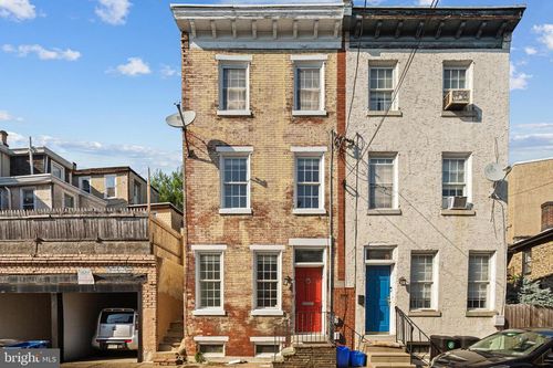 4447 Baker St, PHILADELPHIA, PA, 19127-1318 | Card Image