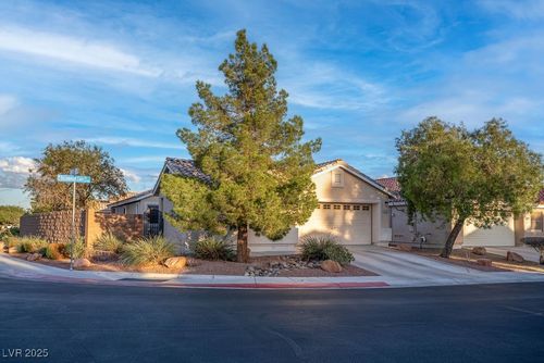 6736 Yellowwood Cove St, North Las Vegas, NV, 89084-2632 | Card Image