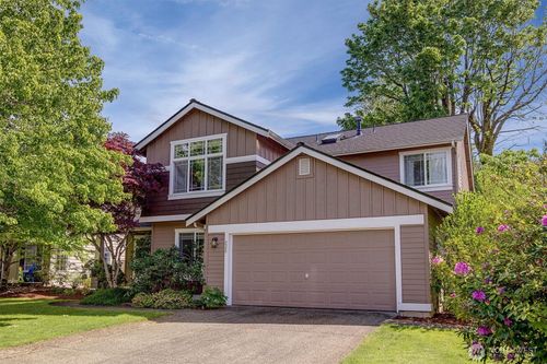 225 Se 10th Cir, North Bend, WA, 98045-8101 | Card Image