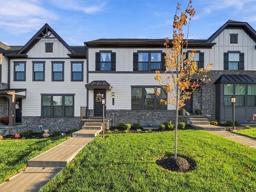 515 Blackrock Blvd, Mars, PA, 16046-2502 | Card Image
